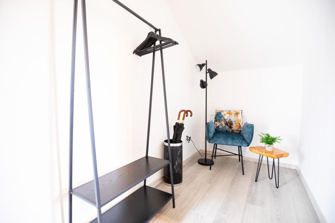 Design-Ferienwohnung In Kelberg Am Nuerburgring: Platz Fuer 6, Kueche, Wifi, Netflix Exteriér fotografie
